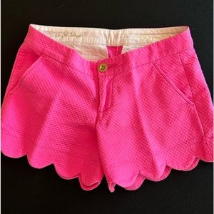 Lilly Pulitzer hot pink shorts size 00. Like new.